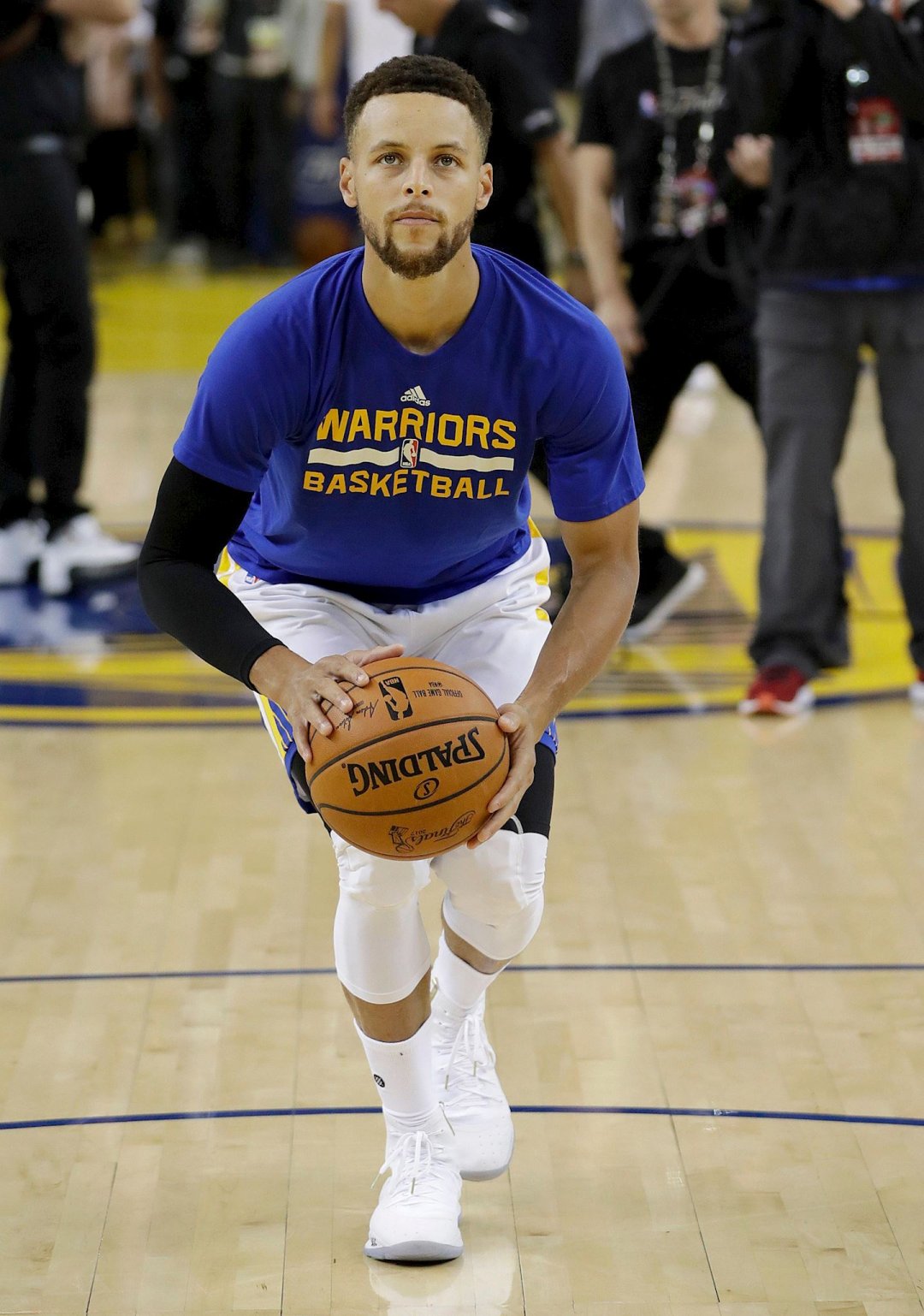 过创新和努 过创新和努