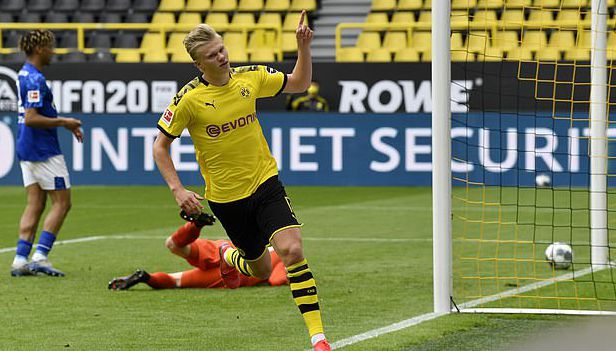 在练习西班 在练习西班